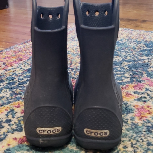 SOLD Bundle of Boys boots - Picture 3 of 7